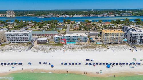 Fort Walton Beach Apartment | Aqua Villa #105 Beachside 2 bedroom condo