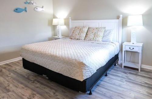 Fort Walton Beach Apartment | Aqua Villa #105 Beachside 2 bedroom condo