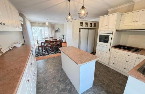 Port Vincent House | Aqua Vista