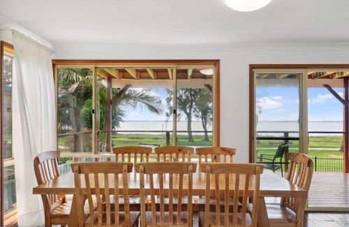 Tuggerawong House | Aqua Vista Retreat