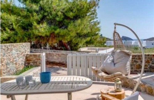 Posidonia Apartment | AquaBlu Syros beachfront House (1) w/Pool