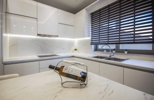 Stegna Apartment | Aquamarine Luxury Suite ground floor