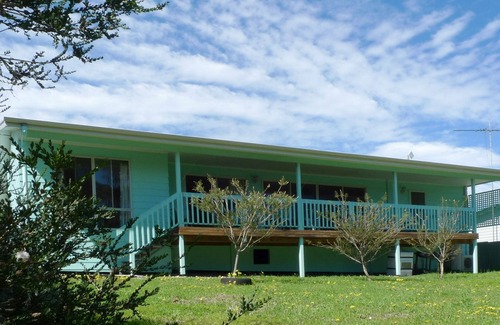Baudin Beach House | * * * Aquamarine * * *nRight next to the beach