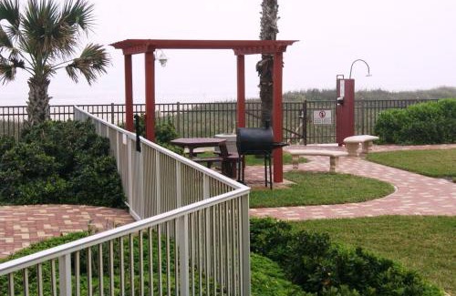 South Padre Island Apartment | Aquarius#403 beachfront with ocean view
