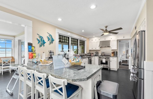 Stuart House | Aquarius South: Luxe 10BR/6BA , w/heated swimming pool+spa, private dock & more