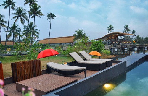Kumbalam Hotel | Aquatic Island by Poppys Cochin