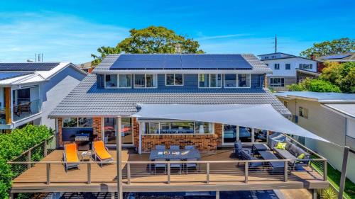Budgewoi House | Aquavista Beach, Lake, Sun, and Sand