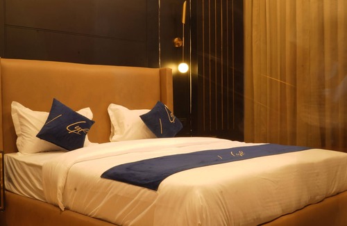 Noida Hotel | Aquila Grand Suites