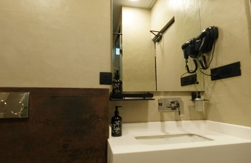 Noida Hotel | Aquila Grand Suites