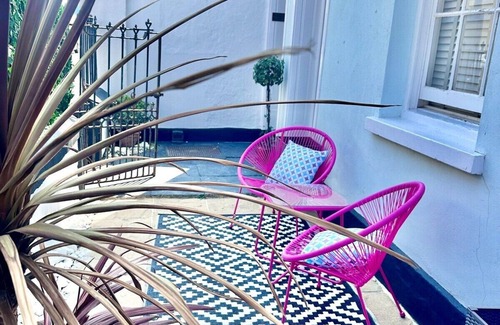 St. Helier Apartment | Aquila House: 2 Bed Victorian Apartment