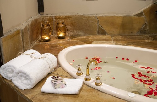 The Patch Bed & Breakfast | Aquila Nova Retreat