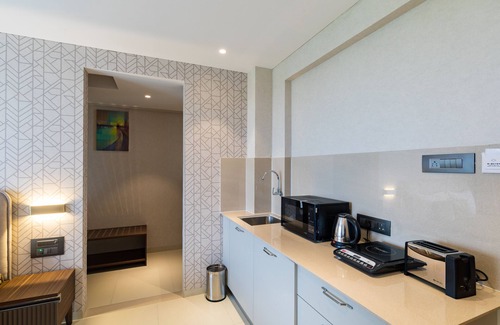 Koregaon Park Hotel | AR Suites Jewels Royale