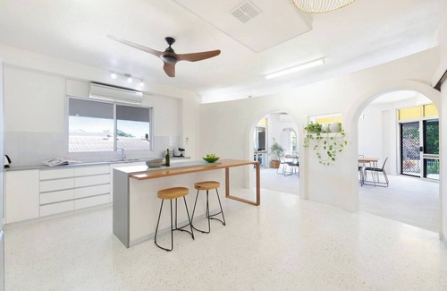 Nightcliff House | Arafura Blue Walk Everywhere along the Foreshore