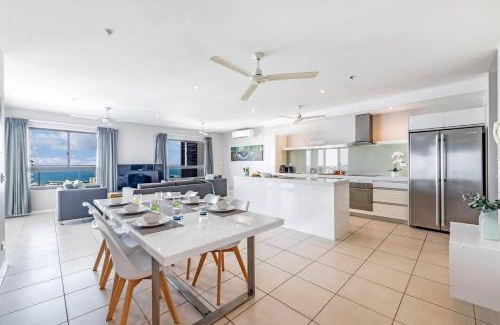 Darwin City Centre Apartment | Arafura Edge - Resort Living and Breathtaking Views