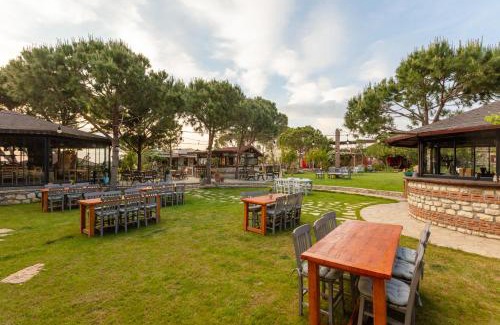 Bozcaada Hotel | Aral Tatil Ciftligi