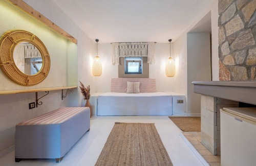 Bozcaada Hotel | Aral Tatil Ciftligi