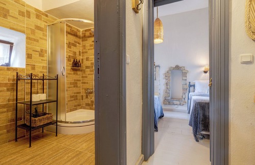 Bozcaada Hotel | Aral Tatil Ciftligi
