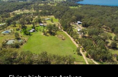 Coomba Bay House | ARALUEN - COOMBA BAY - Pet Friendly - Farm Stay on 10 peaceful acres