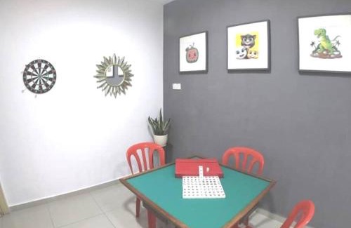 Kampung Ayer Meleleh House | Arang Homestay14pax 4room(BBQ)(Kbox)Near to Beach