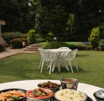 Bail Parao Hotel | Aranya Resort & Suites By Shivaneel Hospitality