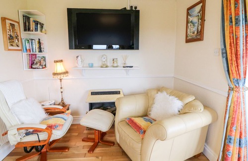 Abbeydorney Cottage | ARAS UI DHUILL, pet friendly in Abbeydorney, County Kerry