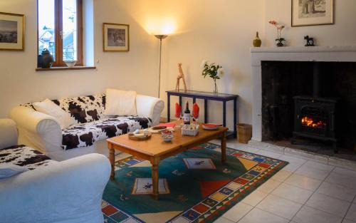 Cussay House | Arc de Anges/Angel's Arch