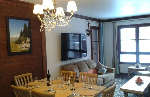 Arc-1950 Apartment | Arc1950 5-Star Resort Large Tranquil Apartment 1 Bed Sleeps 4 Ski-in Ski-out