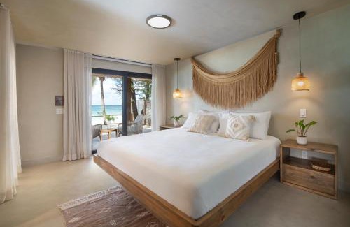 Antoneys Cay Hotel | Arca