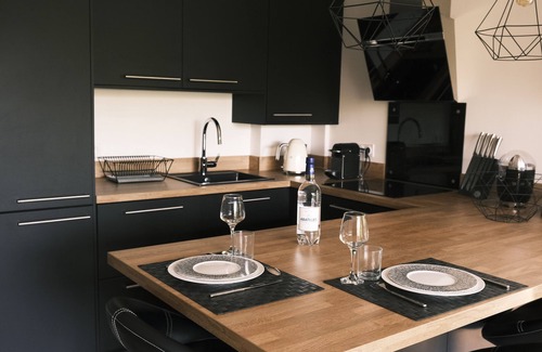 Arcachon Apartment | Arcachon premium apt 1 min walk from the beach - Large Terrace - Private parking