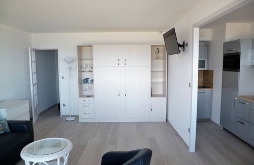 Arcachon Apartment | Arcachon - Renovated studio with large terrace, direct beach access, parking