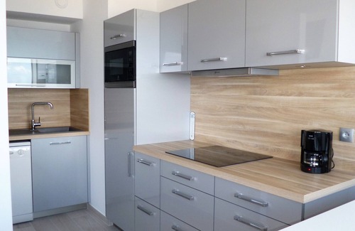 Arcachon Apartment | Arcachon - Renovated studio with large terrace, direct beach access, parking