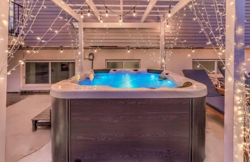 Paradise House | Arcade Lounge-Pool+Spa, Pool Table, Close to STRIP