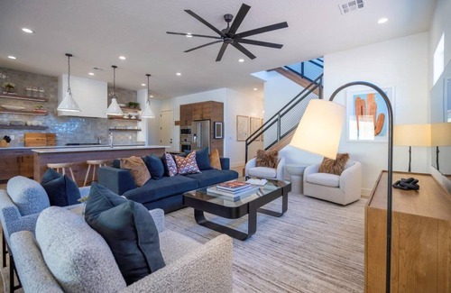 Santa Clara House | Arcadia 78 | Private Hot Tub * Games * Fire Pit * Arcade
