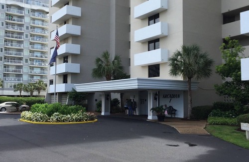 Arcadian Shores Condo | Arcadian I Oceanfront 2 Br 2 Bath Condo - Myrtle Beach