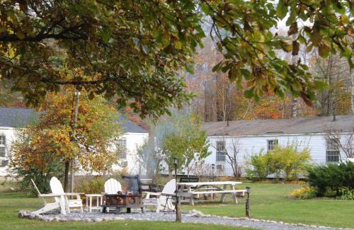 Sunderland Hotel | Arcady Mountain Motor Lodge