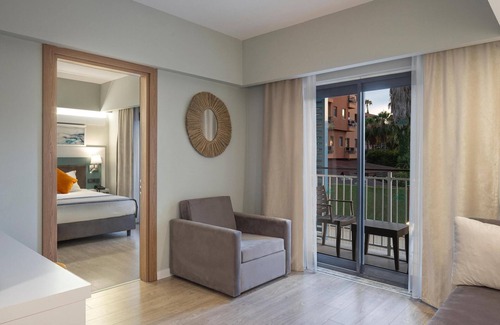 Side Hotel | Arcanus Hotels Trendline Side