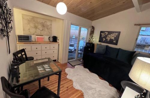 Jacoby Creek Apartment | Arcata Forest Retreat