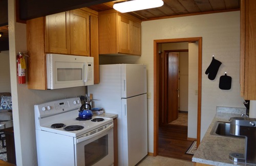Arcata Apartment | ARCATA ONE BEDROOM- stay near and downtown CalPoly Humboldt - a 13-min stroll