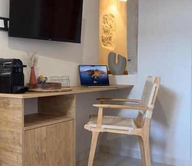 Katarraktis Apartment | Arch Residence, studio 1, Apothika