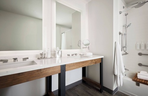 Downtown Hotel | Archer Hotel Seattle/Redmond