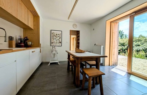 Les Genettes House | Architect-designed house in absolute calm