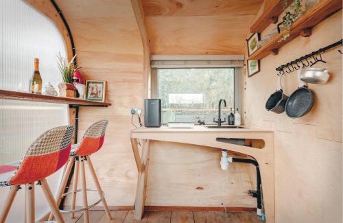 Market Drayton House | Architect-Designed Rural Cabin - Year Round Retreat