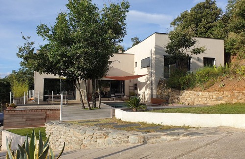 Rigarda Villa | Architect-designed house with panoramic view