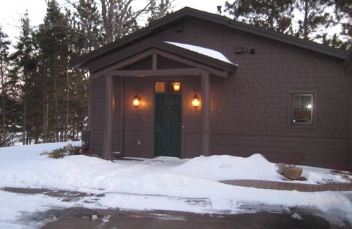 Breezy Point Cabin | Architect Designed, Waterfront, One Bedroom Cabin Suite