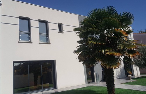 Parempuyre House | Architect house with medoc doors with pool and spa (steam room and Jac)