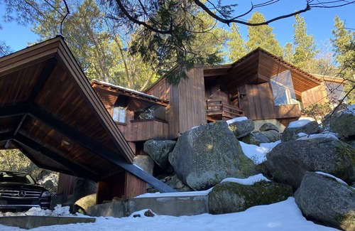 Idyllwild Cabin | Architect’s Dream : Gorgeous Contemporary Cabin with Amazing View