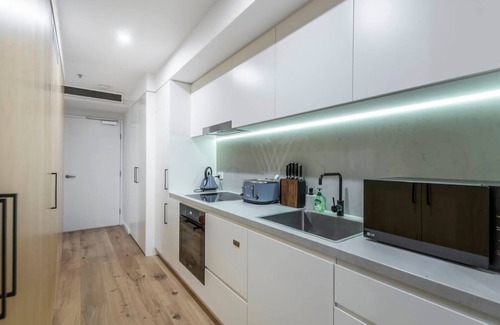 Braddon Apartment | Architectural Delight On Lonsdale