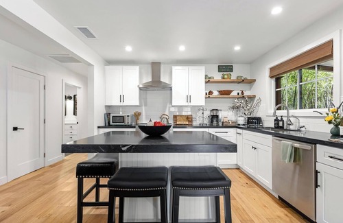 Los Olivos House | Architectural Farmhouse Retreat in Downtown Los Olivos, "The Flying Pig"