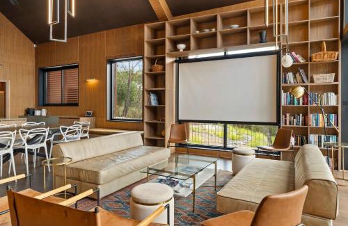 Wentworth Falls House | Architectural Luxury at Sandbox House