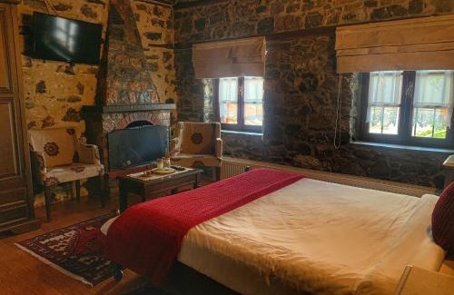 Aghios Athanasios Hotel | Archontiko Tarsouna